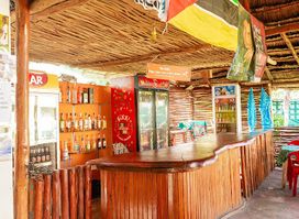 Jenny's Bar, Restaurant & Guest Rooms