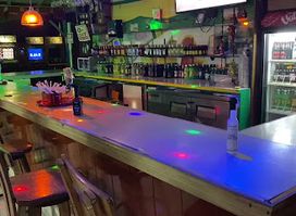 Side Pocket Sports Bar & Restaurant