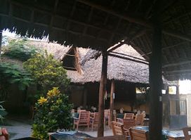 Chic's Bar And Restaurant