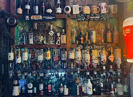Manini Pub