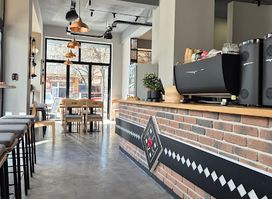 Ziya Cafe & Wine Bar - Cafenea Ploiesti