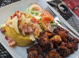 Johanny's Bar & Grill