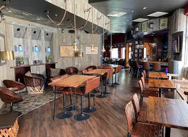 Sangria y Cerveza - Tacos & Tapas Lounge
