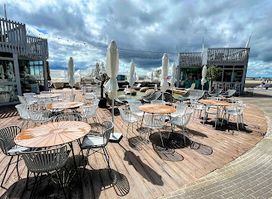 OAAS Beach Club - rannabaar