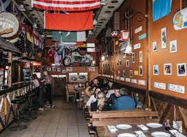 retro pub