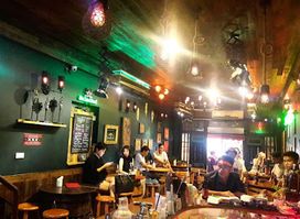 PRAGUE pub