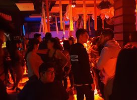 Top lounge bar