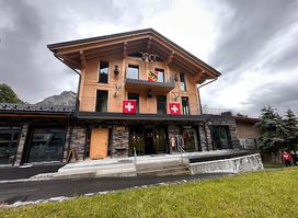 InSport (Coffee Bar & Sport Store)