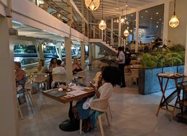 Primo Bar & Bistro