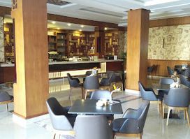 Lobby Bar