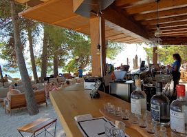 Ured Beach Bar