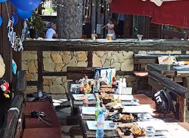 OSCAR Wine Bar & Gastro