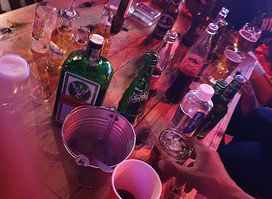 Viva lavida Pub & Grill