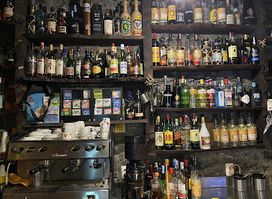 bar de pedra o poleiro