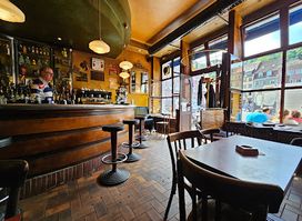 Max Bar