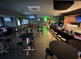 Bulldog Cafe and Pub