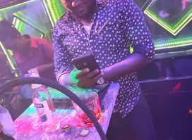 WhatsApp Snack Bar night club