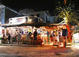 Aplaya the Beach Bar & Italian Food