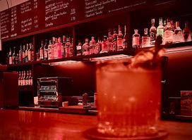 Valentino Café & Highballbar