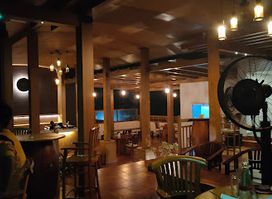 WWW Restobar