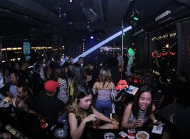 CRYSTAL Lounge & Bar