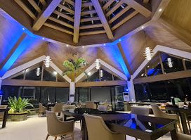 The Peak Bar & Restaurant