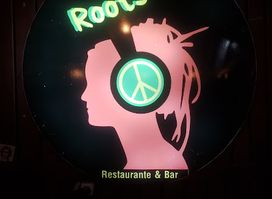 Roots Restaurante & Bar