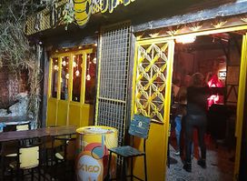 Bee Hive (Tatoo & Pub)
