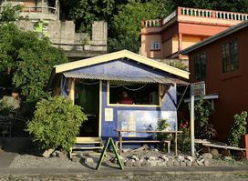 Nee's-Dy's Seaside Bar