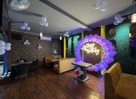 HIDEOUT CLUB & LOUNGE