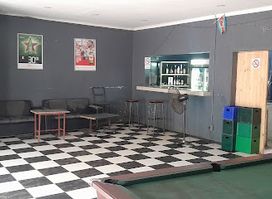 Legends Bar