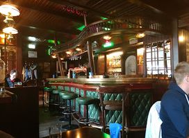 Eden's Pub