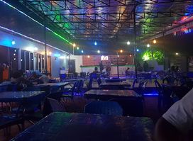 Checkerz Bar & Grill
