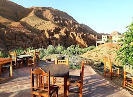 maison isabel on the rocks