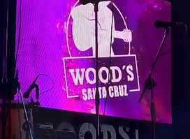 WOODS LOUNGE
