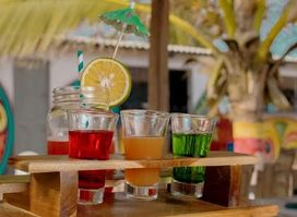 ECLIPSIAL BEACH BAR & LOUNGE