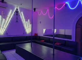Cherry’s Club Bar