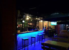 Johnny's PUB