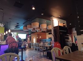 Maujo Resto Bar
