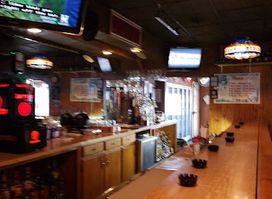Deer Creek Bar & Lounge