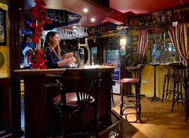 Queen's Head Pub
