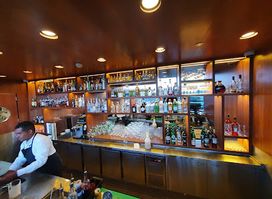 Bar 16 - Rooftop B Hotel