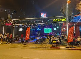 Thonglor Pub and Restaurant