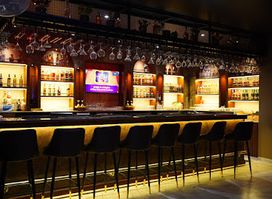 Madira Bar and Lounge
