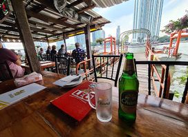 Jack's Bar