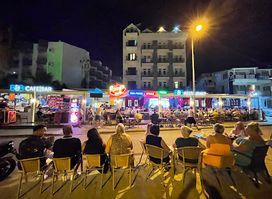 Roxy's Show Bar