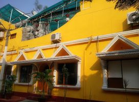 Poudou Poudou Restaurant + Bar Lounge