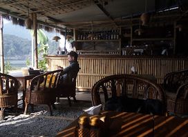 Mukundo Tiki Bar & Cafe