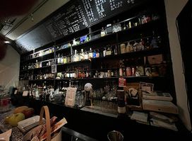shot bar & cafe maret みずき
