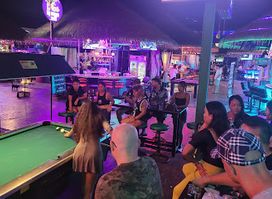 BRAIN DEAD BEER & GANJA BAR